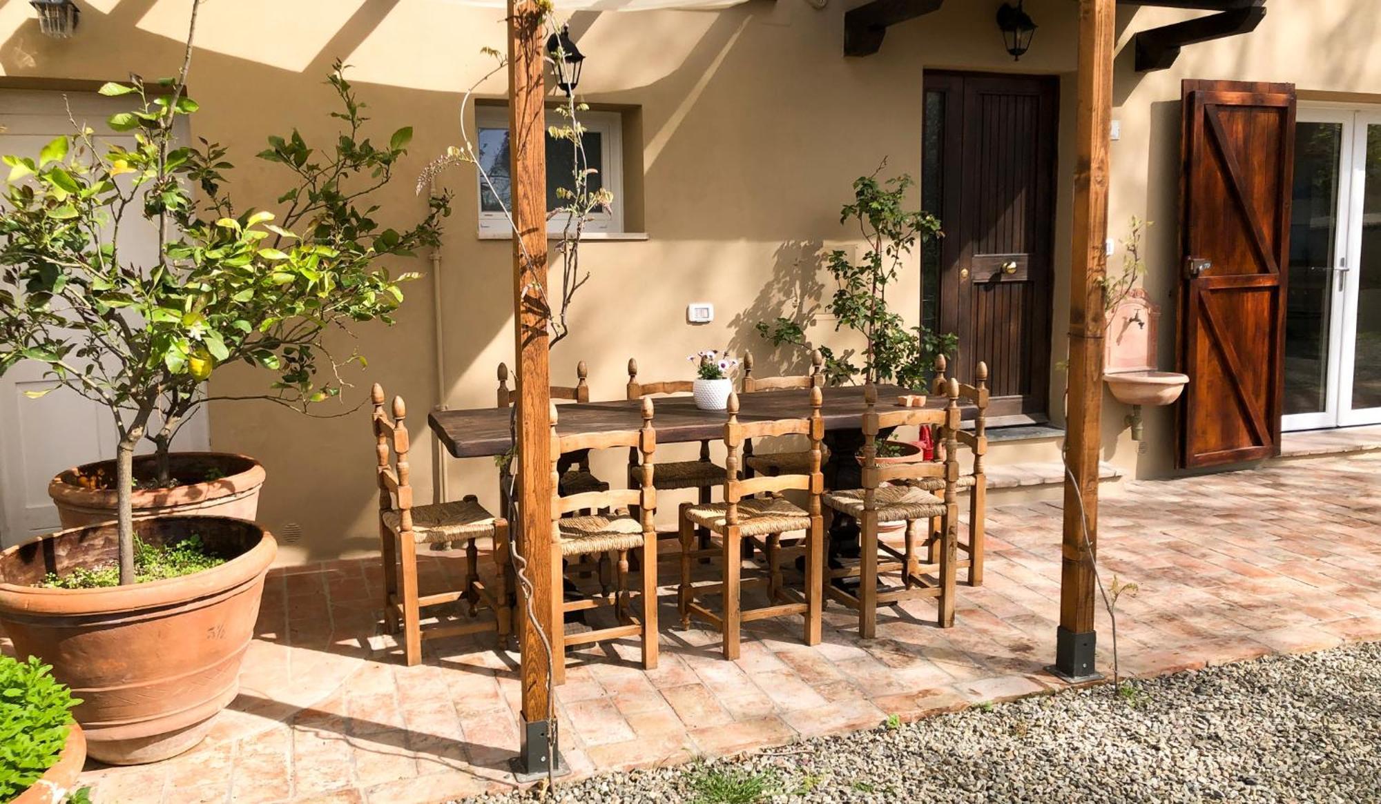 Apartmán La Tonnaia Lari Exteriér fotografie